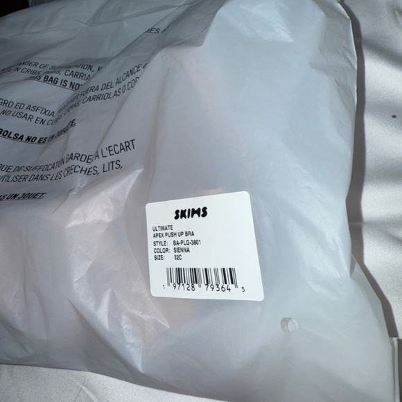 Skims NWT Ultimate Nipple Push-Up Bra 32/C - Picture 2 of 11